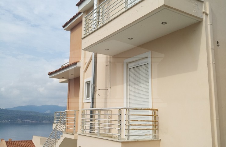 Four Bedroom Maisonette with sea view in Theologos