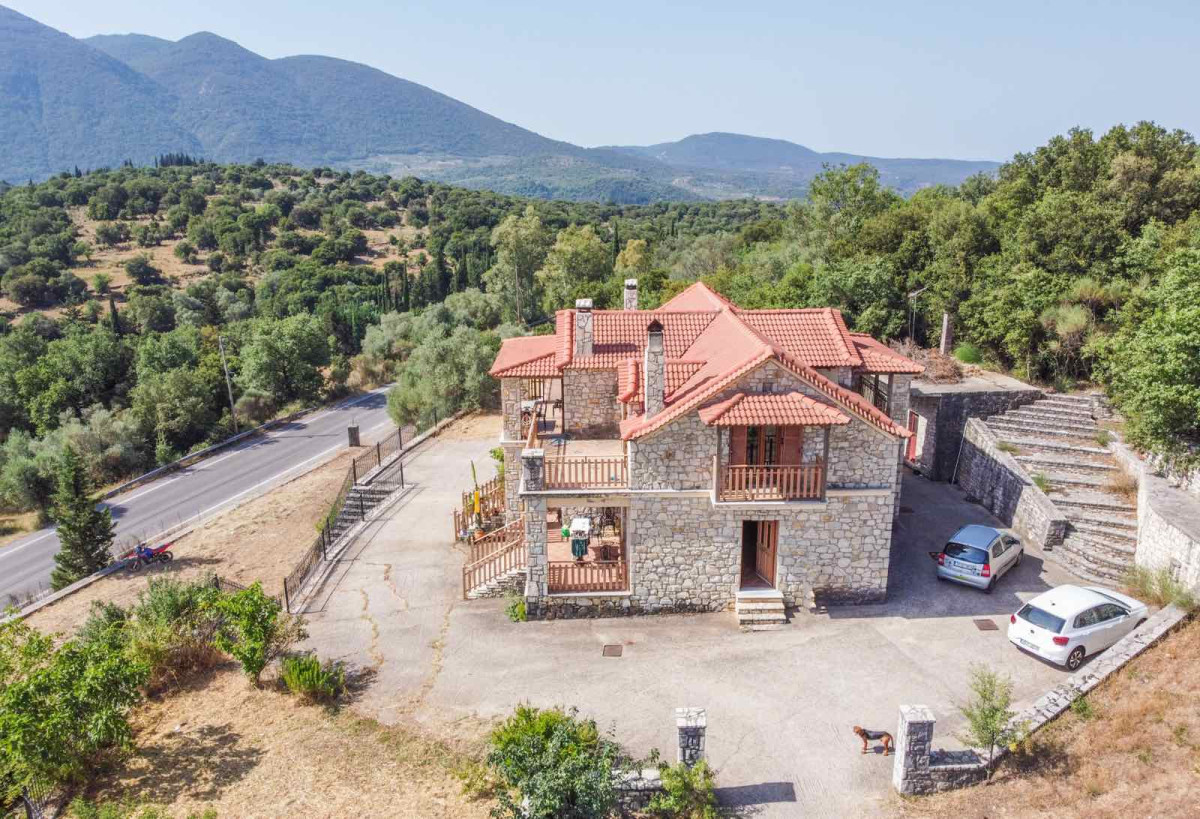 Villa in Tropaia, Arkadia