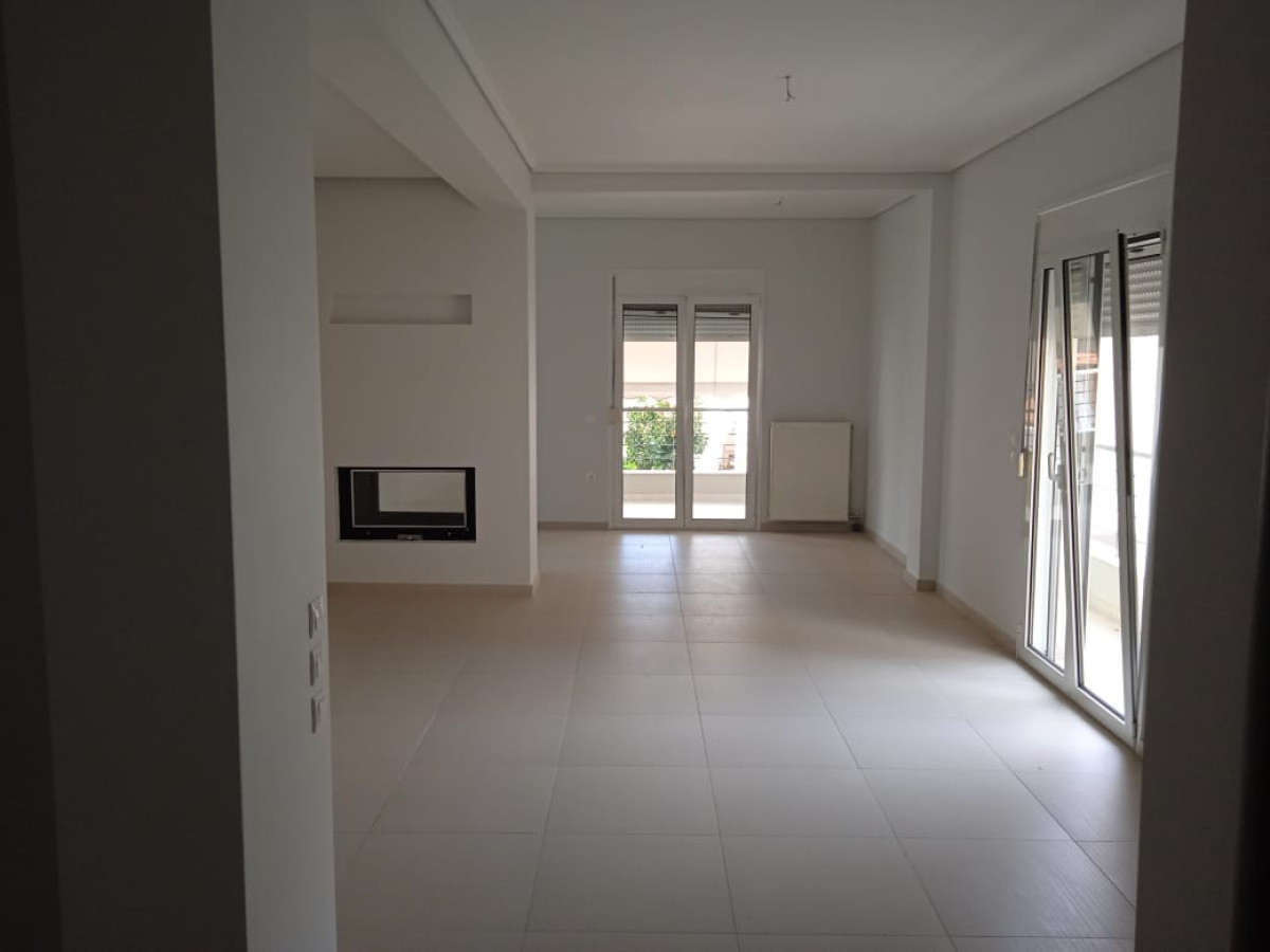 Modern 1st Floor Apartment in Glyfada