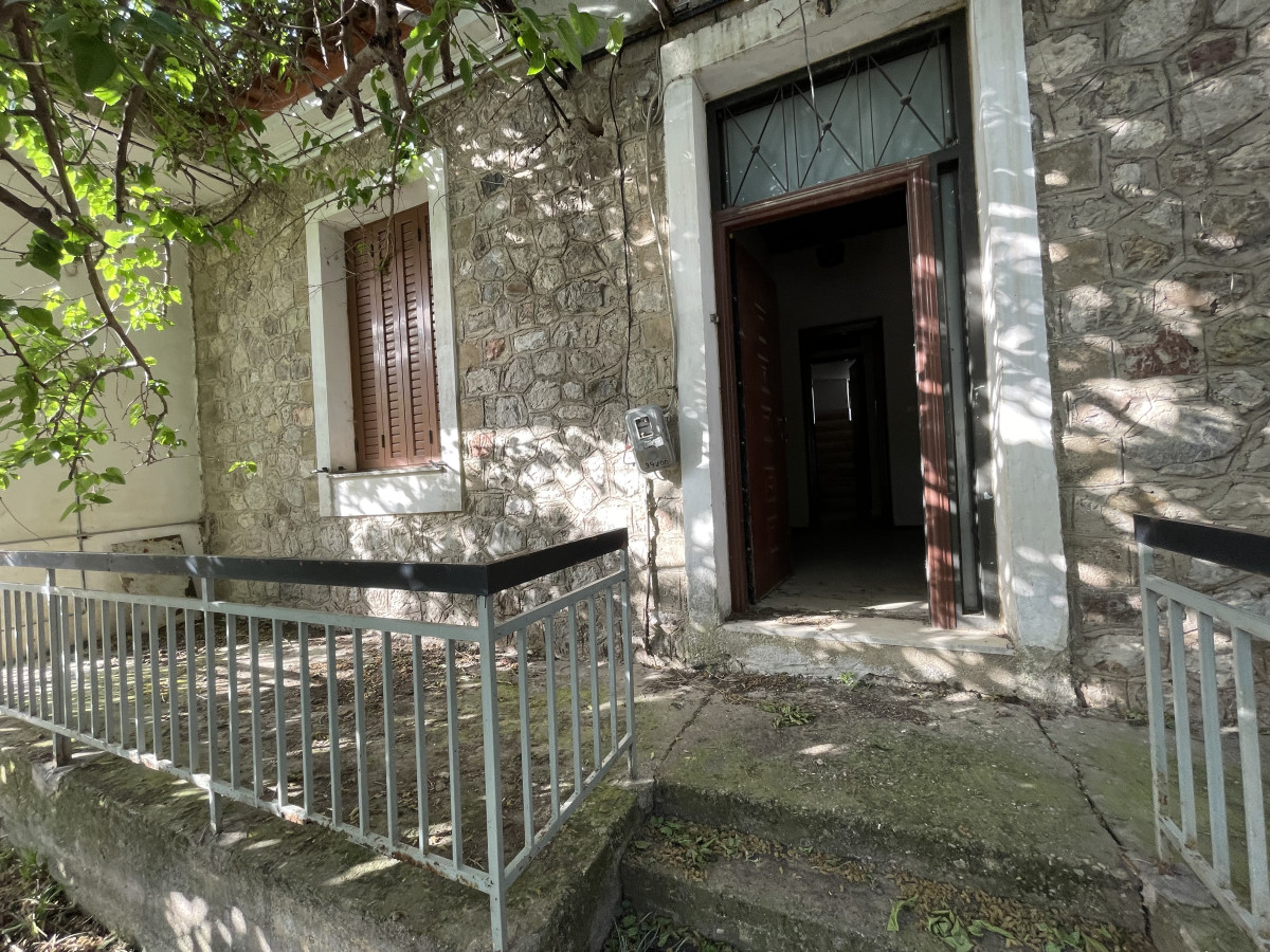 Detached House in Dafnes, Patra