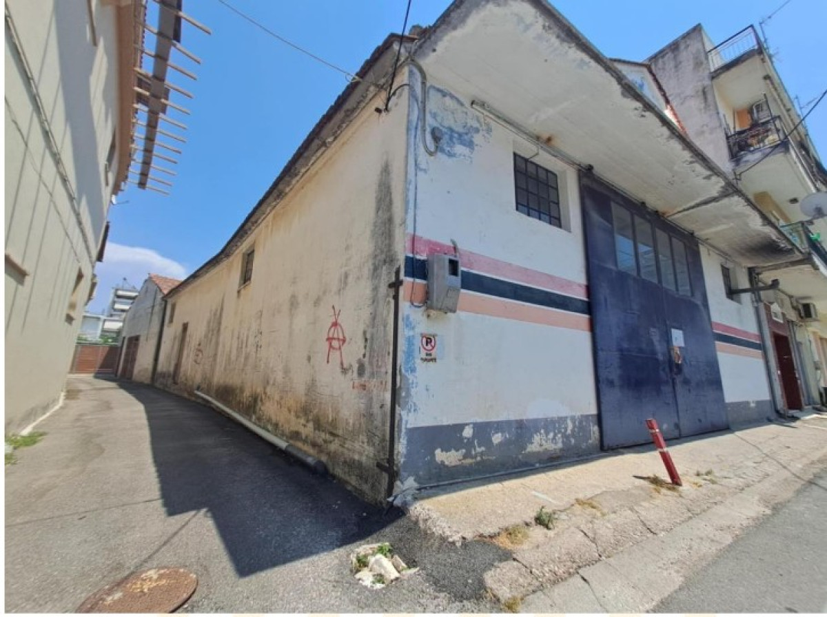 Land with warehouse in Amaliada