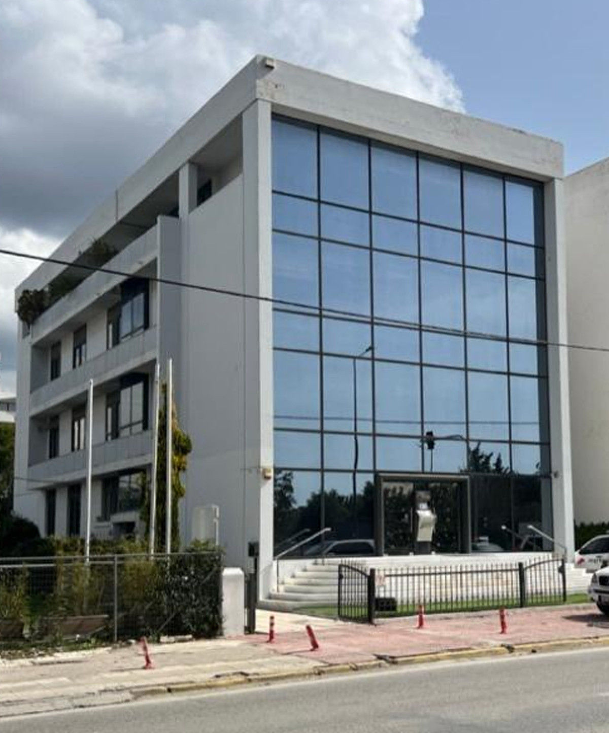 Office Building in Voula
