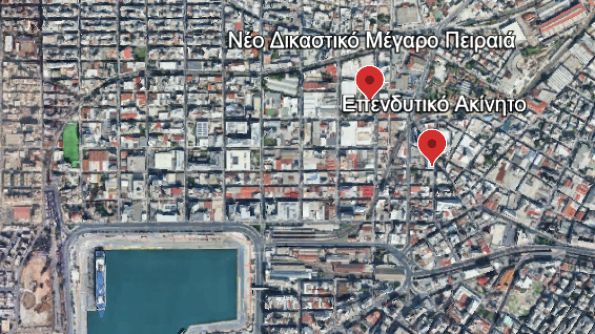 Building - Three retail stores & three apartments in Piraeus