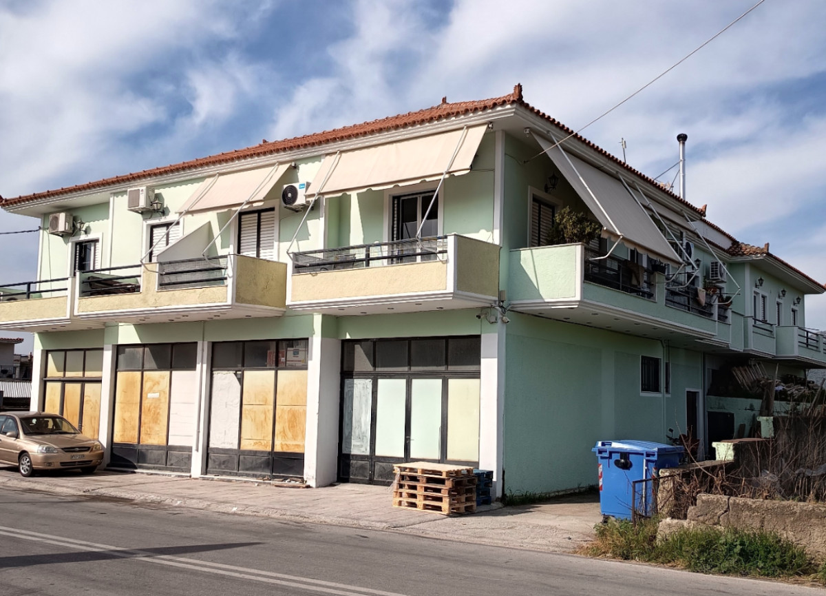 Retail Unit Ι-1: 69.33 sq.m.
